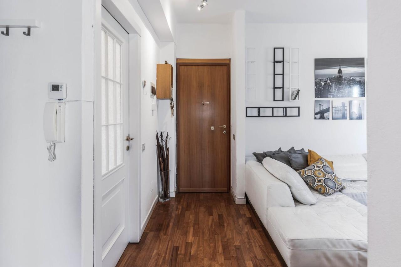Casa Eleonora - Appartamento tra centro e Clinica Città di Pavia Exterior foto