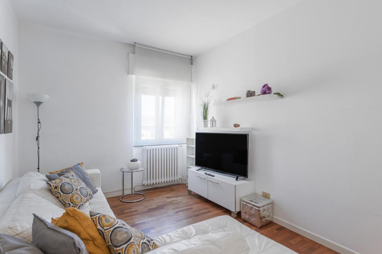 Casa Eleonora - Appartamento tra centro e Clinica Città di Pavia Exterior foto