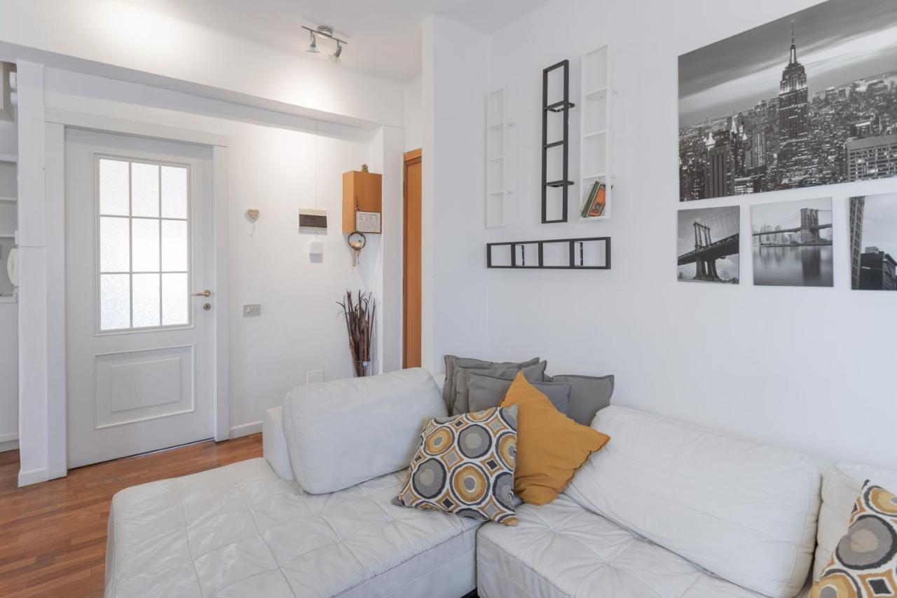 Casa Eleonora - Appartamento tra centro e Clinica Città di Pavia Exterior foto