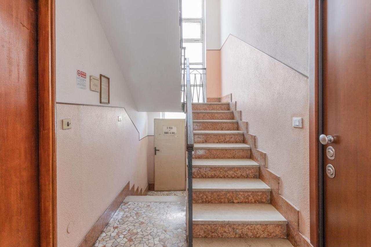 Casa Eleonora - Appartamento tra centro e Clinica Città di Pavia Exterior foto