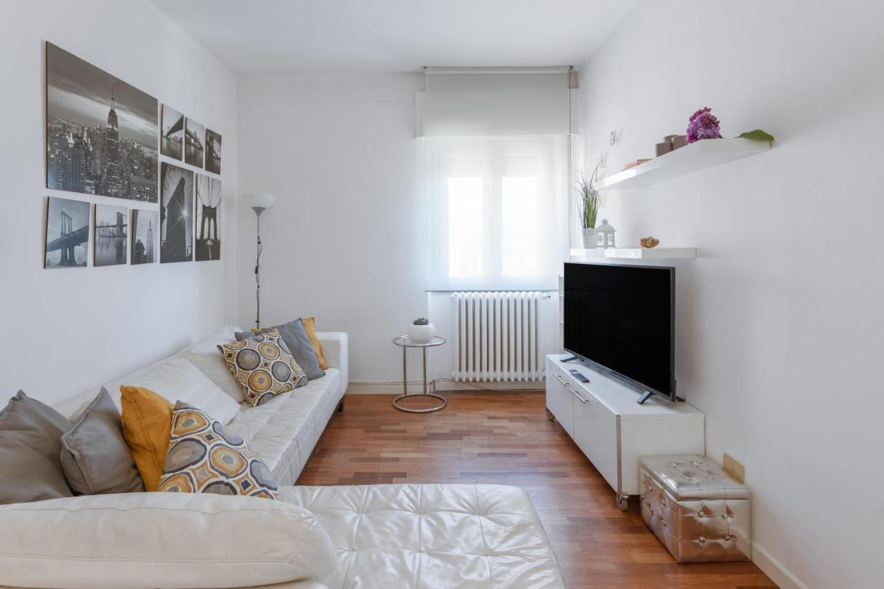 Casa Eleonora - Appartamento tra centro e Clinica Città di Pavia Exterior foto